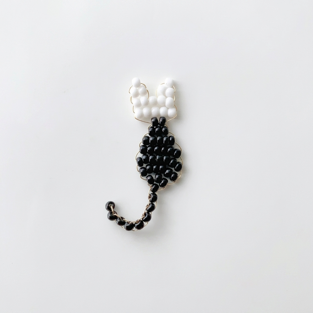 5pc, Handmade Black Tuxedo & Pastel Calico Kitten Cat Beaded Charm Ornament